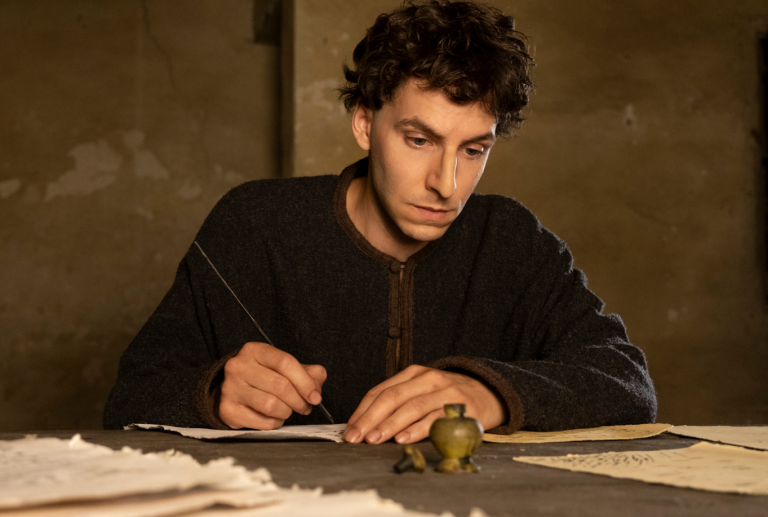 Immagini di scene del film "Dante" di Pupi Avati