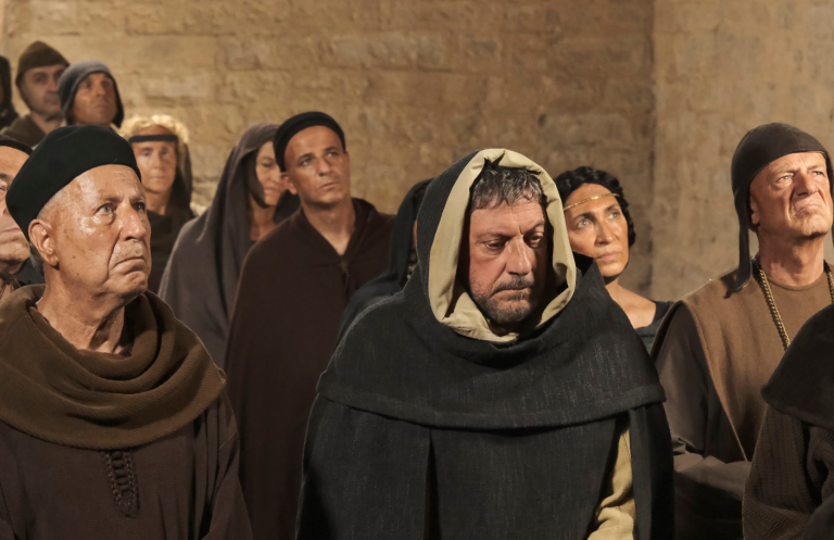 Immagini di scene del film "Dante" di Pupi Avati