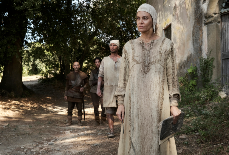 Immagini di scene del film "Dante" di Pupi Avati