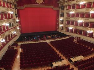 Milano,_Teatro_alla_Scala,_interior_01