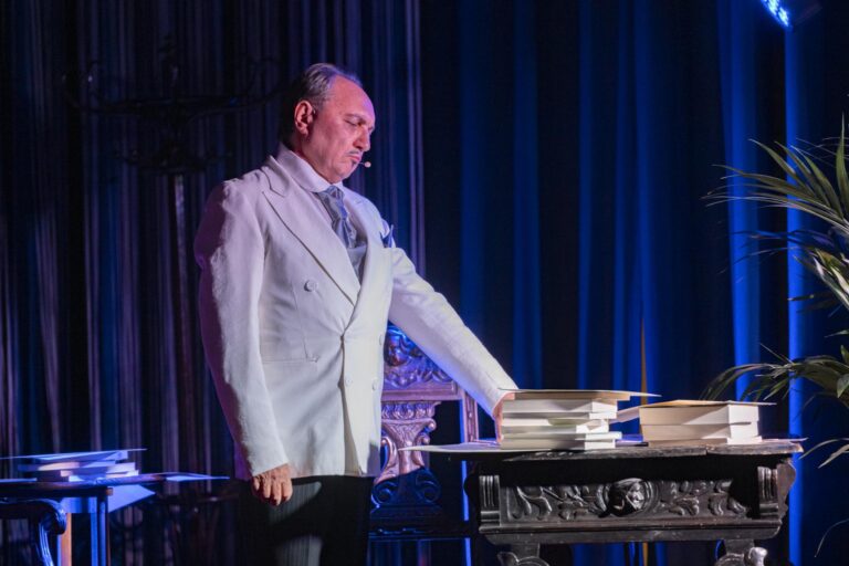 Spettacolo teatrale "Più che l'amore: Eleonora Duse e Gabriele d’Annunzio" SLIM 2025 - © Matteo Rovella Pictures